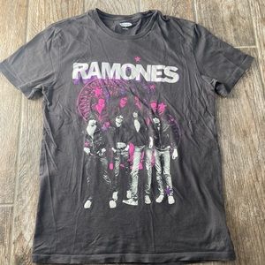Ramones tee Size S